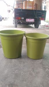 Tong air kecil