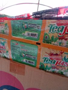 Layangan plastik