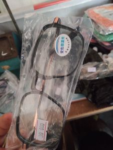 Kaca mata 30 ribuan