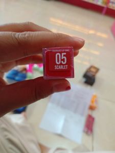 OMG LIP VINYL 05 SCARLET