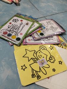 Kertas Mewarnai warna tempelan