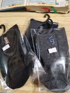 Kaos kaki cewek hitam