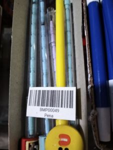 Pena karakter kecil