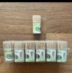 TUSUK GIGI PLUS TEMPAT