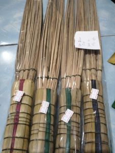 Sapu pemberaih kasur