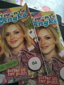 Buku teka teki silang