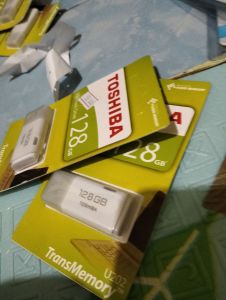 Flashdisk toshiba 128 GB