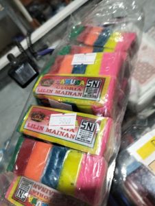 Aruna gloria lilin mainan