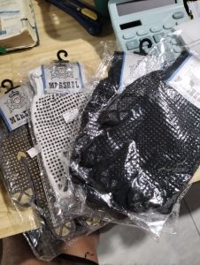 Sarung tangan full bintik karet