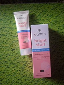Emina bright stuff acne moisturizing cream