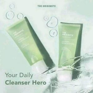 The originote cicamide facial cleanser 