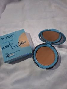 Wardah lightening powder foundation shade 01