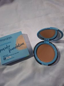 Wardah lightening powder foundation shade 02