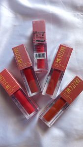 Dazzle me lipcream rainbow rain 