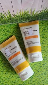 Azarine brightening glow facial cleanser 