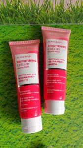 Azarine brightening creamy facial foam 