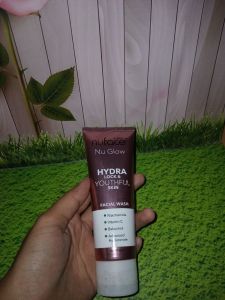 Nuface nu Glow youth facial wash 