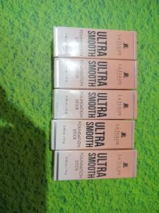 Latulipe Ultra Smoth Foundation Stik 02