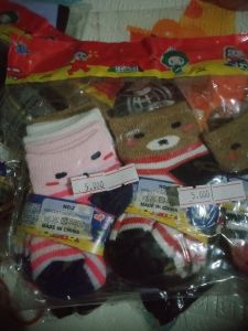 Kaos kaki bayi