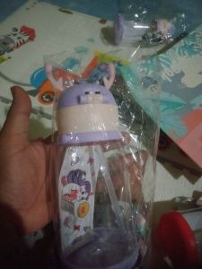 Botol minum ada kuping