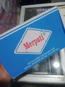 Amplop putih kecil merpati