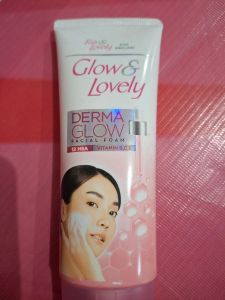 FAIRLOVELY DERMAGLOW FOAM 100g