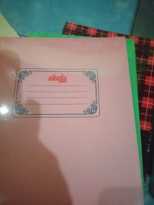 Buku tulis Skola