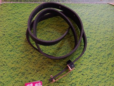 Ikat pinggang airnaya hitam