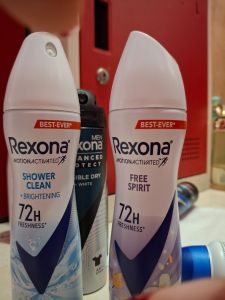 REXONA DEODORANT SPRAY SHOWER CLEAN