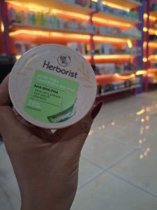 HERBORIST DEEP EXFOLIATE BODY SCRUB (ALOEVERA)