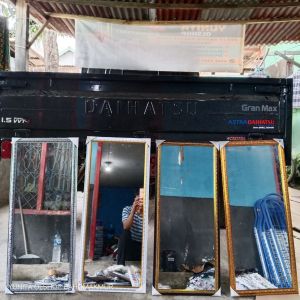 CERMIN STENGAH BADAN