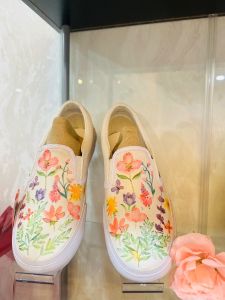 Slip Flower - White