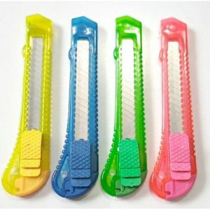 Cutter warna