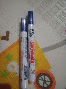 Spidol permanen snowman biru 