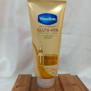Vaseline Flawless Bright 330ml