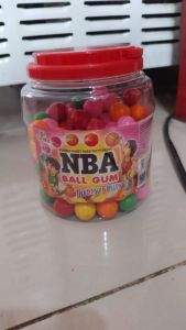 NBA BALL GUM TOPLES