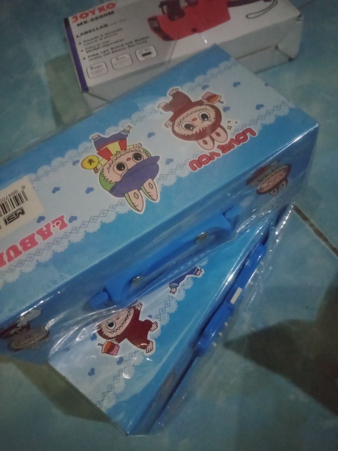 Kotak pensil the monster labubu