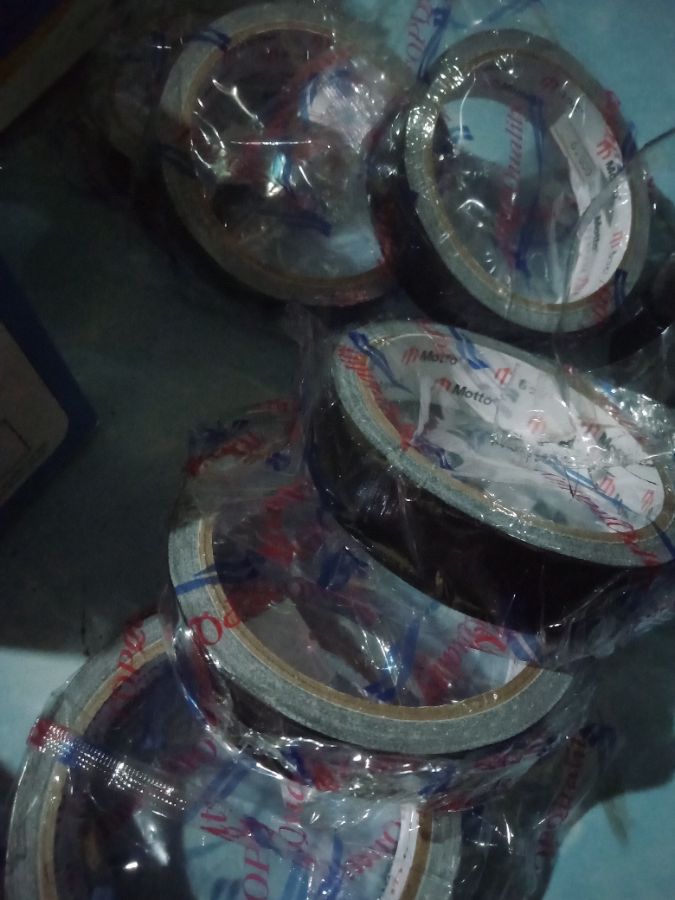 Lakban kain hitam 1 inci