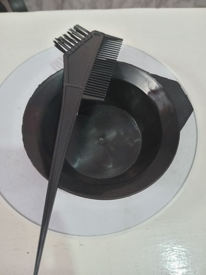 Mangkok semir + sisir