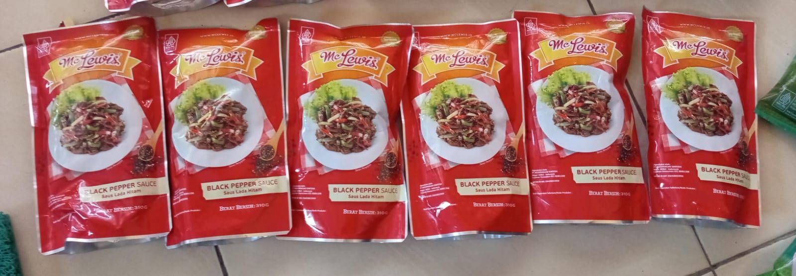 MC LEWIS SAUS BLACK PEPPER 310G 
