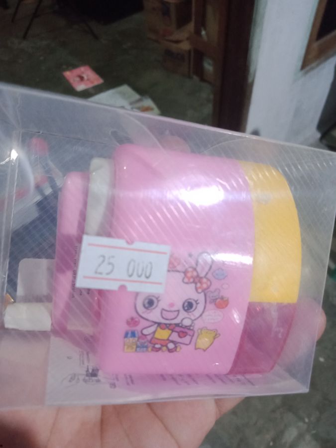Peraut pensil putar gayung