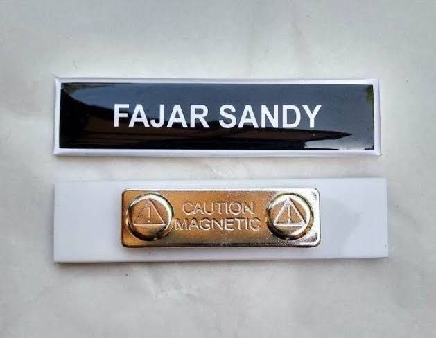 Name Tag standar magnit