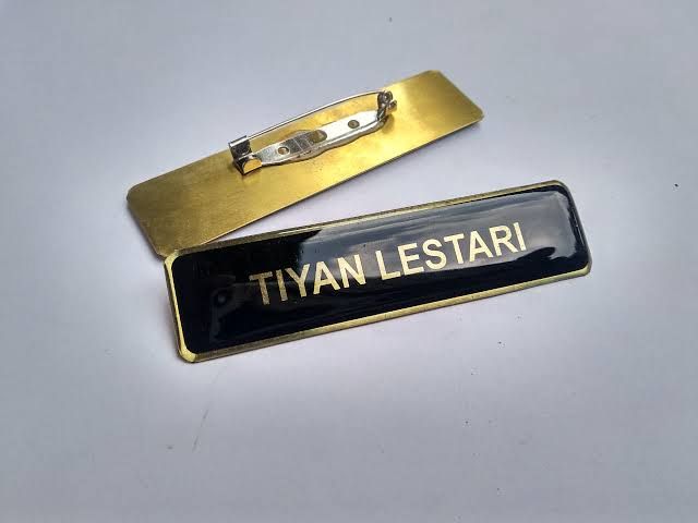 Name tag resin timbul cemiti