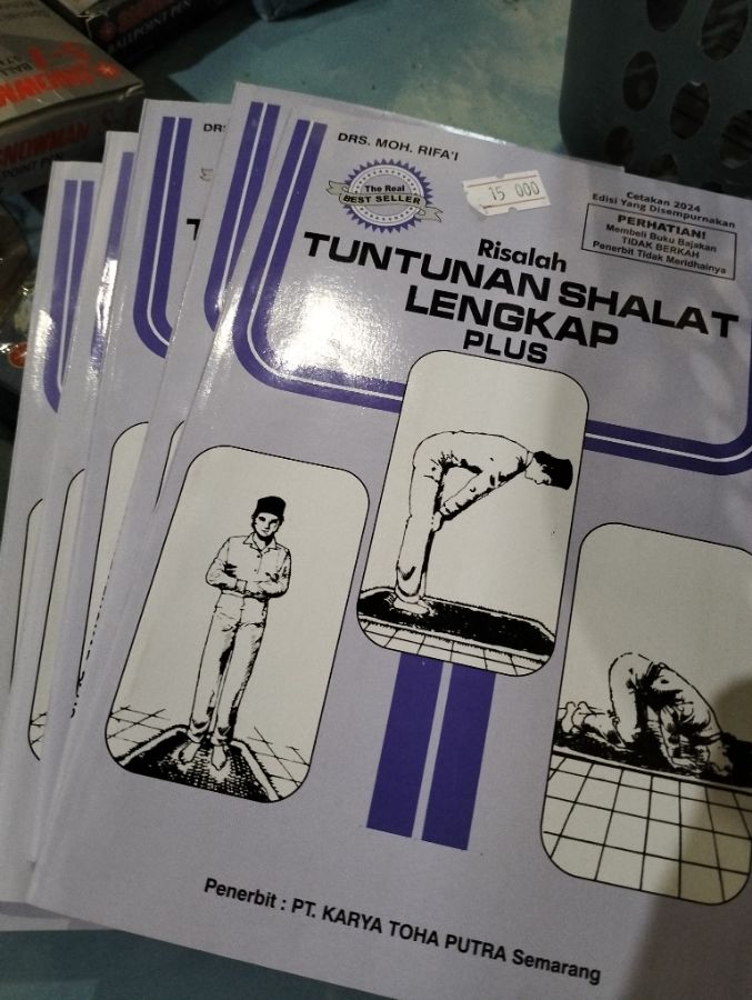 Buku tuntunan sholat besar