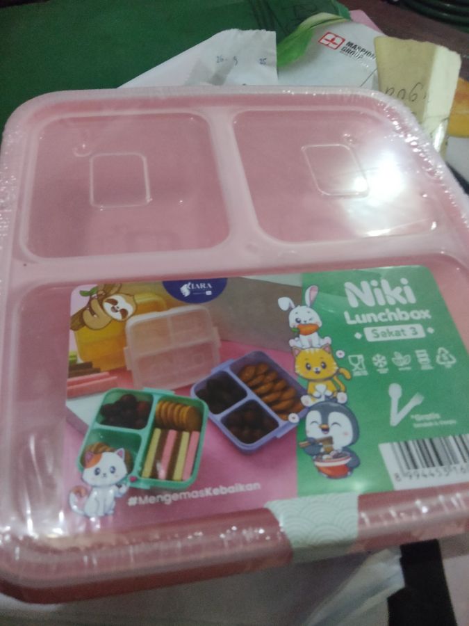 NIKI LUNCHBOX SEKAT 3 900ML