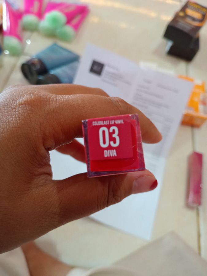 OMG LIP VINYL 03 DIVA