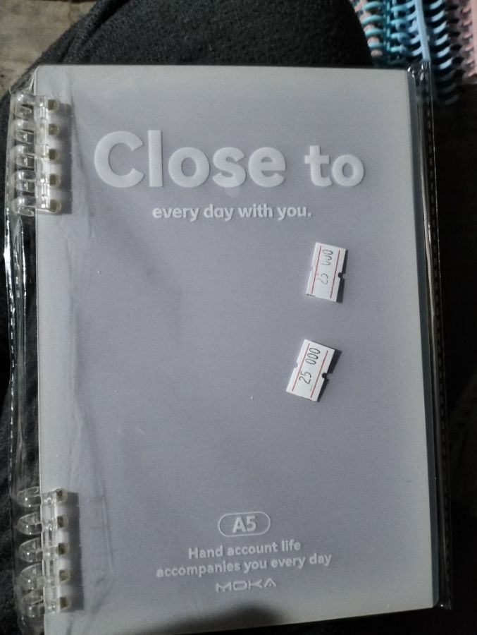 Buku binder spiral close to