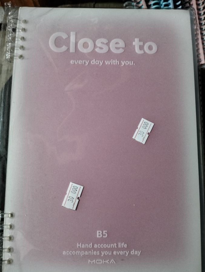 Buku binder spiral b5 close to