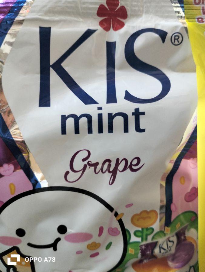 Permen kiss grape