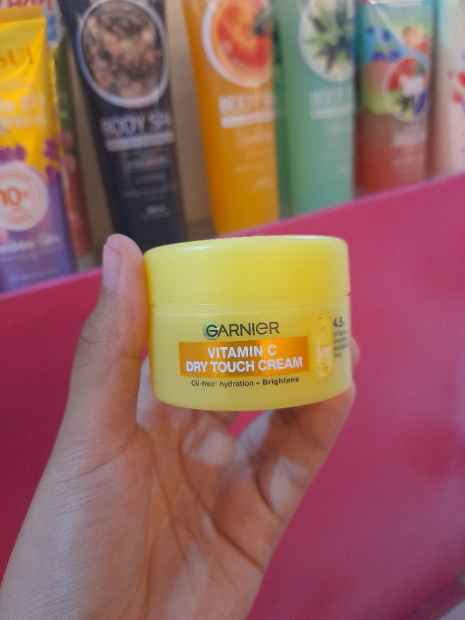 Garnier Vitamin C Dry Touch Cream